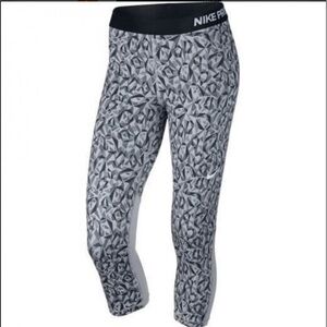 Nike Pro Capri Gray White Running Work-out Leggings Pants